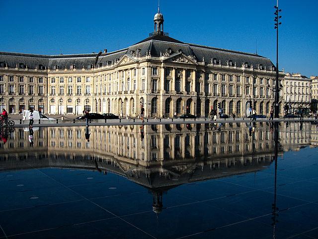 Bordeaux/immobilier/CENTURY21 Cabinet Rollin/Bordeaux miroir d'eau place de la bourse